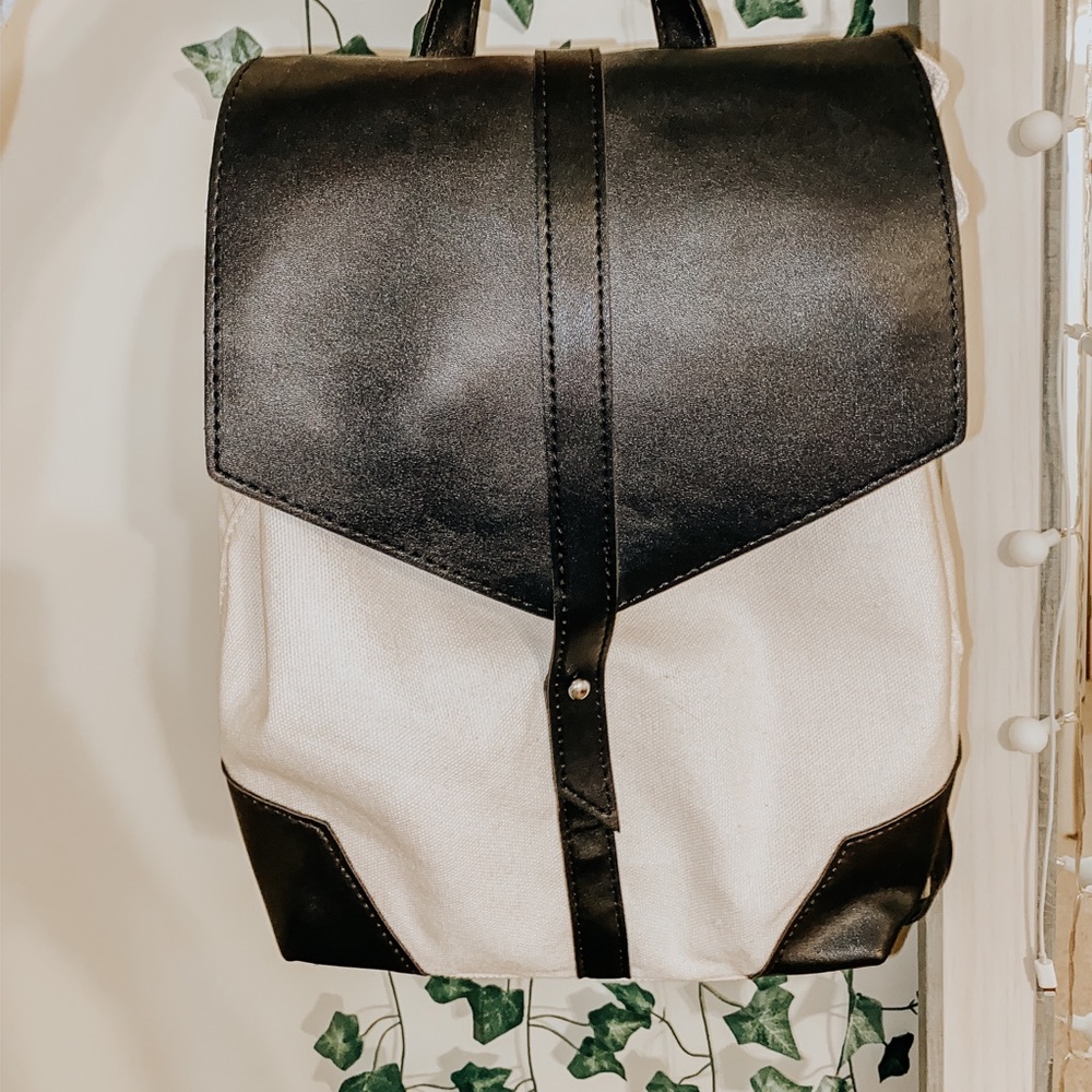 Backpack thing